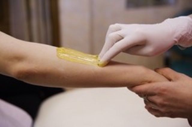 Waxing half arm